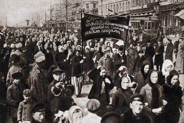 Tüntetés a női jogokért 1917-ben Oroszországban