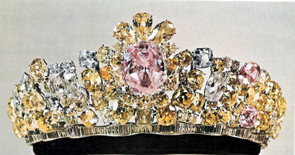 Noor-ol-Ain Tiara