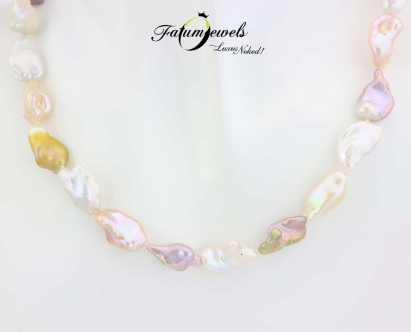 Gyöngy ékszer, amely egy barátság történetét meséli el - ekszerblog.hu