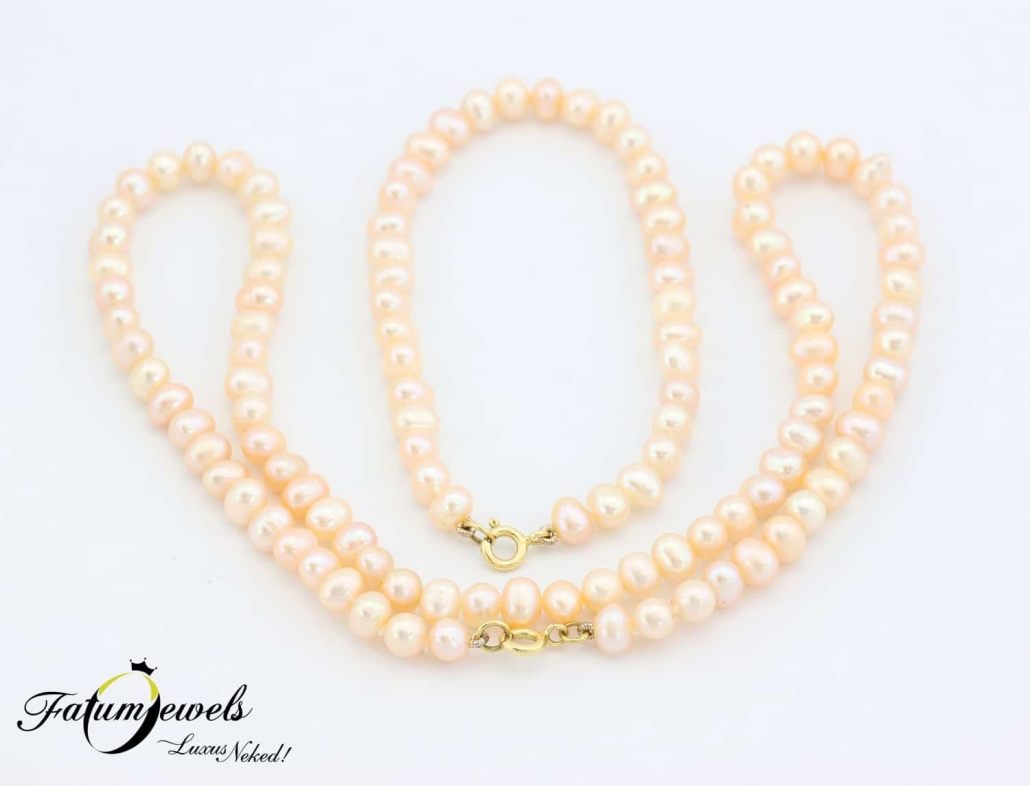 Gyöngy ékszer, amely egy barátság történetét meséli el - ekszerblog.hu